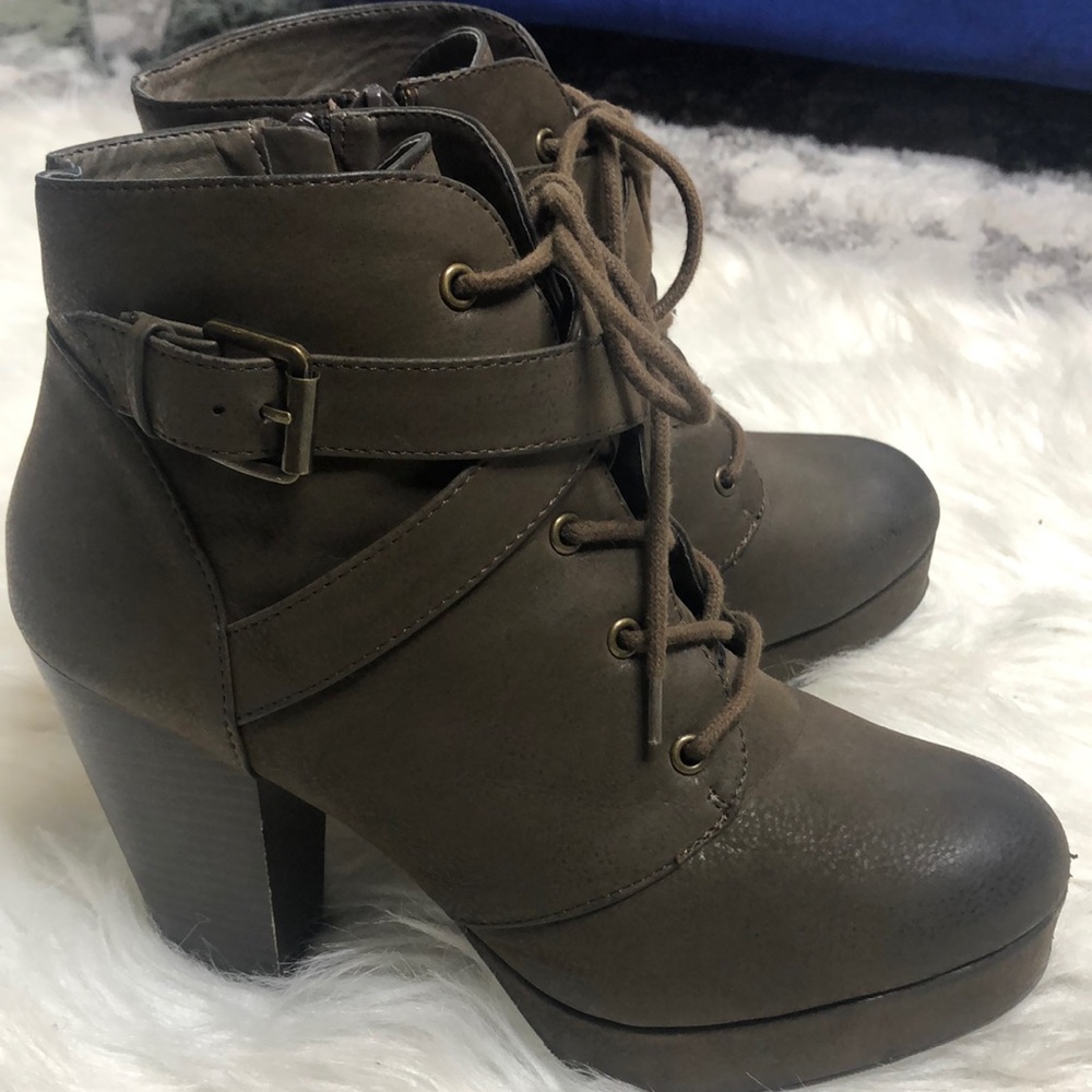 Lace boots